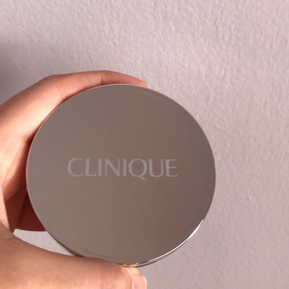 Clinique stay-matte pressed powder